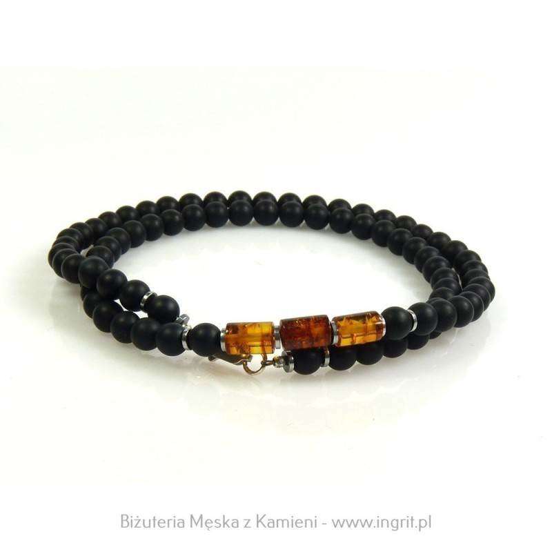 Bursztynowy naszyjnik na prezent dla mężczyzny – zbliżenie naturalnych kamieni